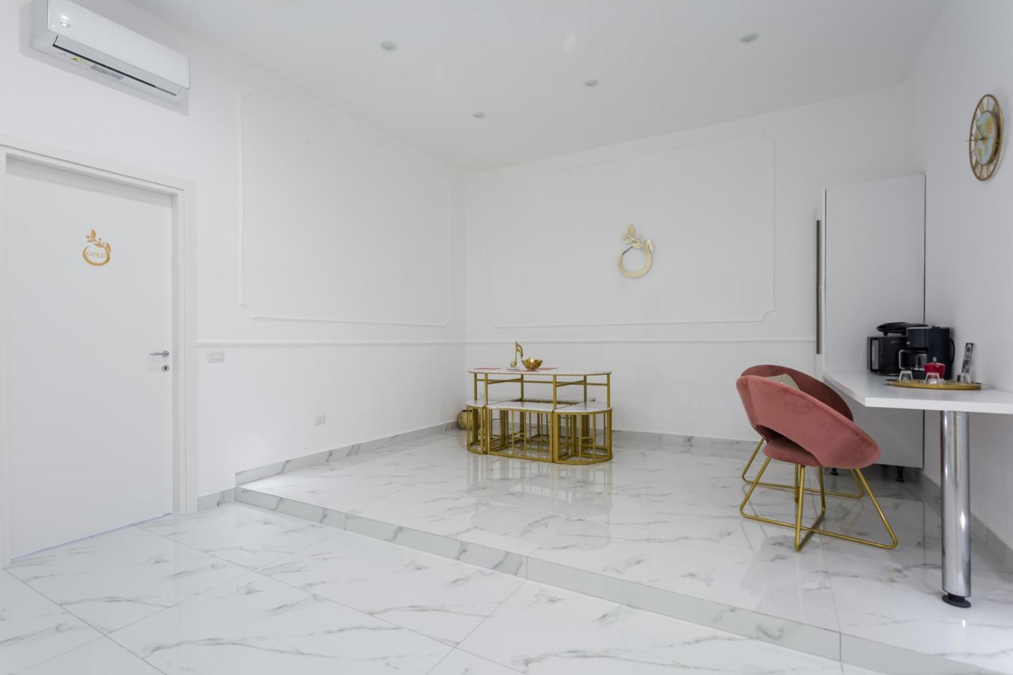Golden Suites By Dimorra Neapel Exterior foto